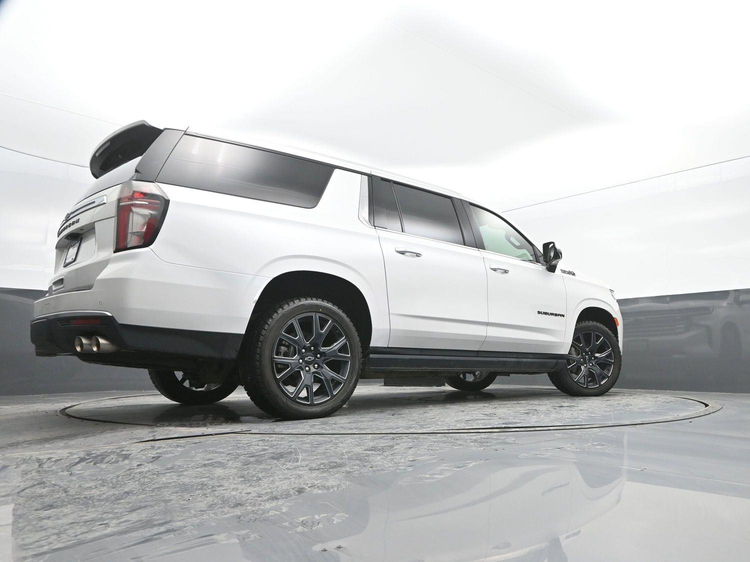 Used 2024 Iridescent Pearl Tricoat Chevrolet High Country image 41