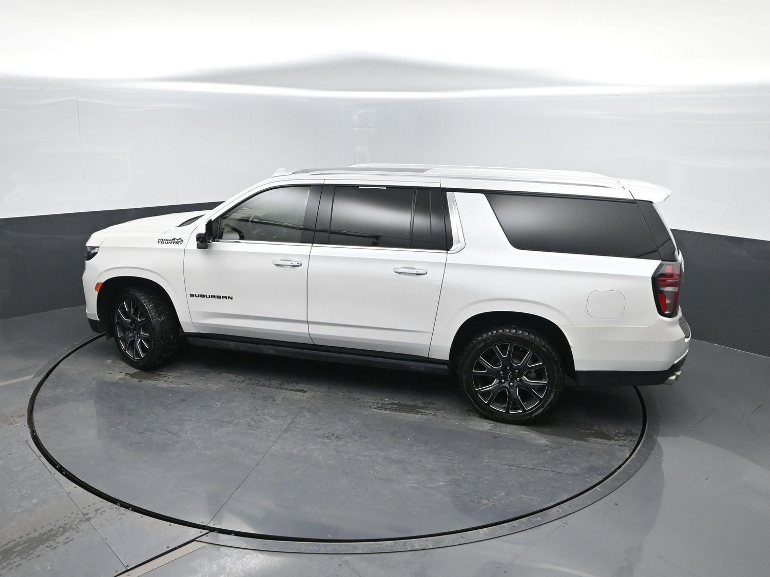 Used 2024 Iridescent Pearl Tricoat Chevrolet High Country image 44