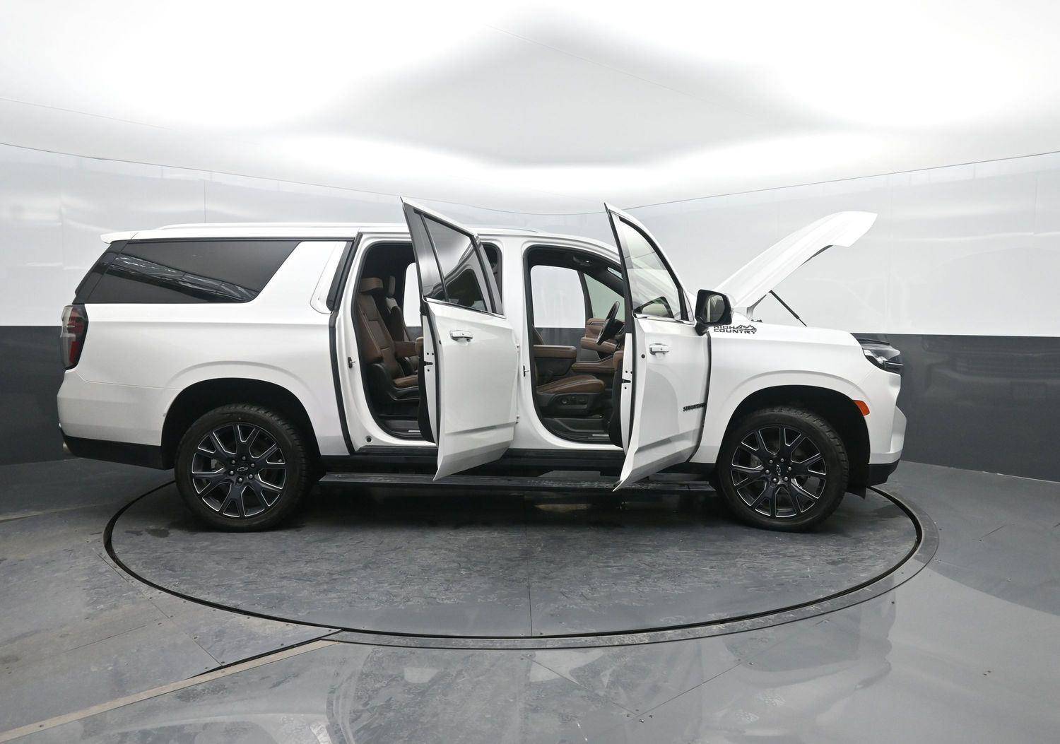 Used 2024 Iridescent Pearl Tricoat Chevrolet High Country image 54