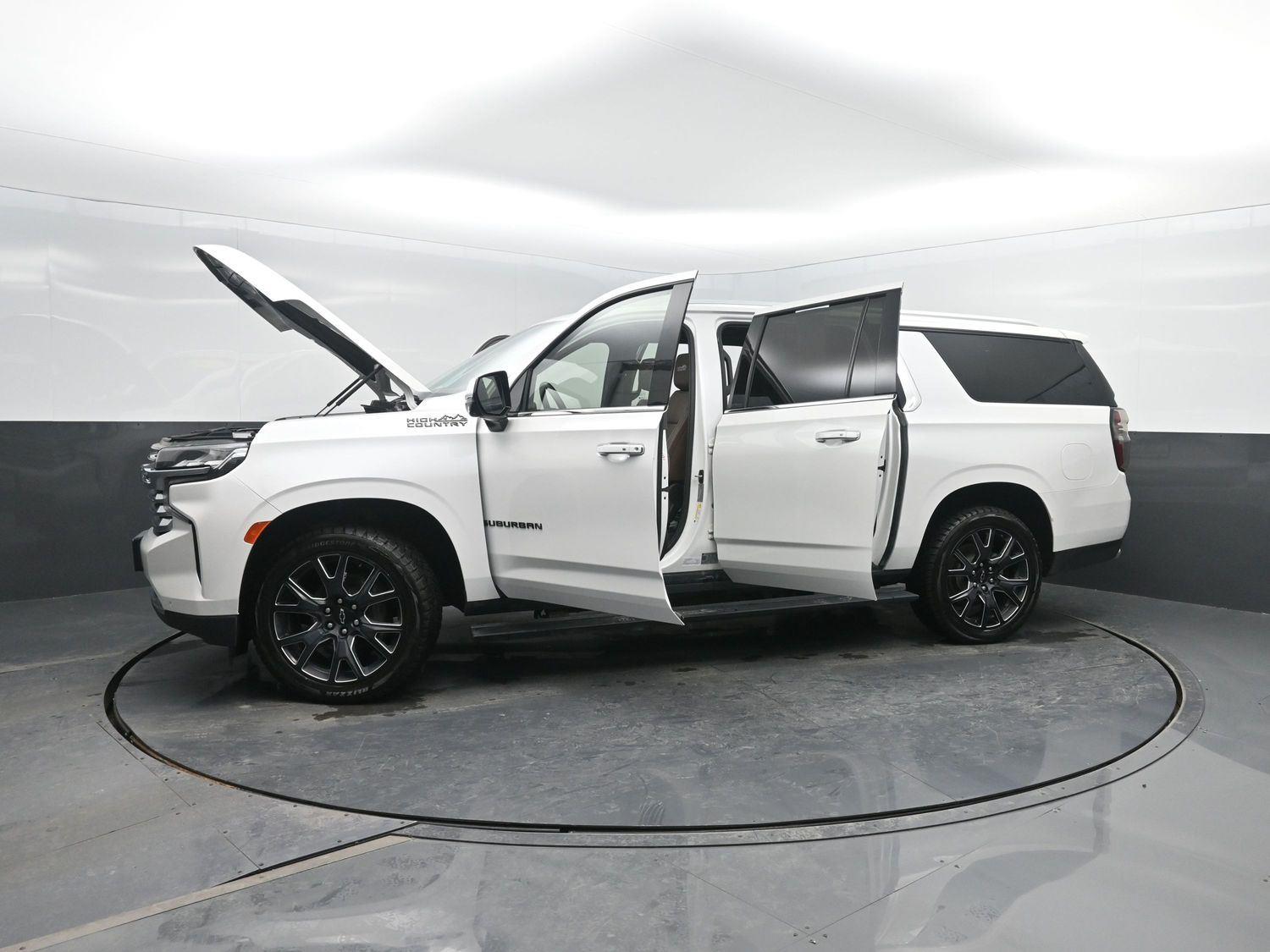 Used 2024 Iridescent Pearl Tricoat Chevrolet High Country image 55