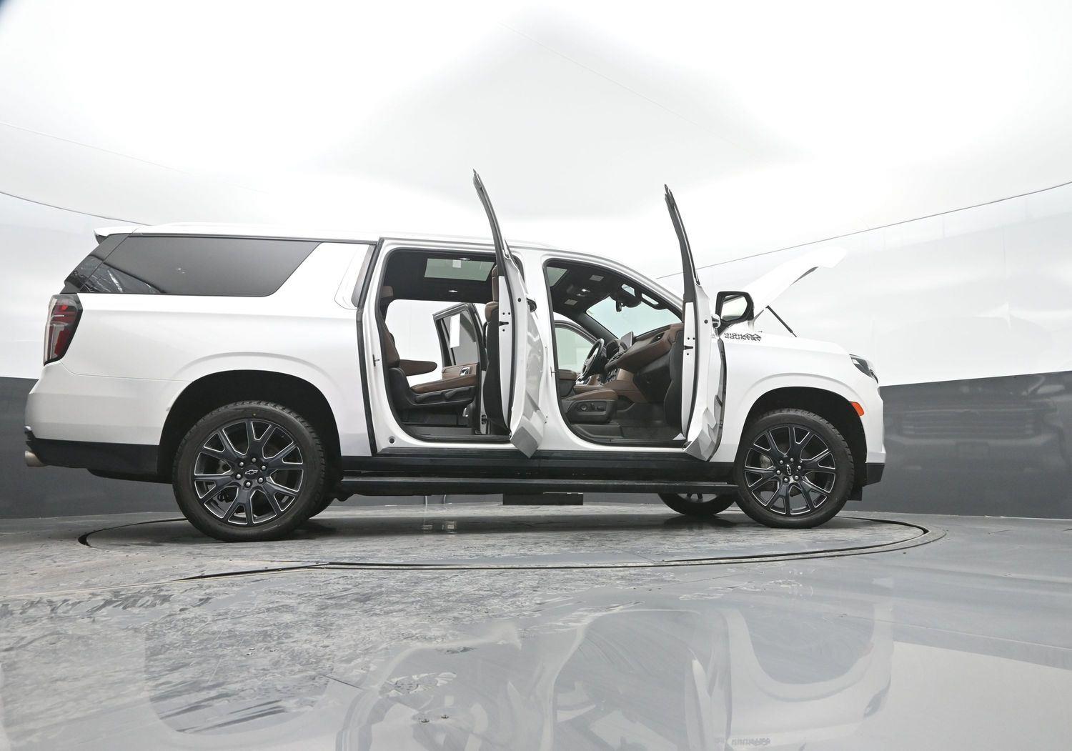 Used 2024 Iridescent Pearl Tricoat Chevrolet High Country image 58