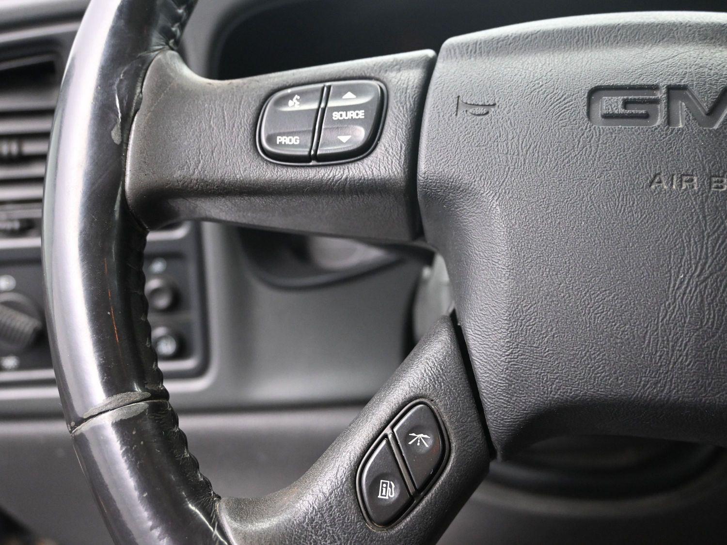 Used 2006  GMC  image 20