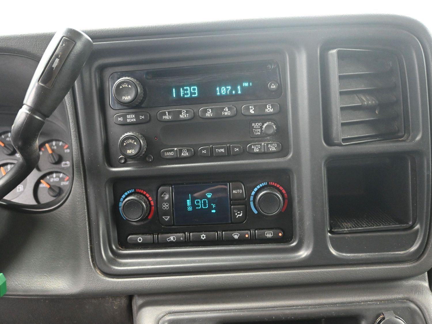 Used 2006  GMC  image 24