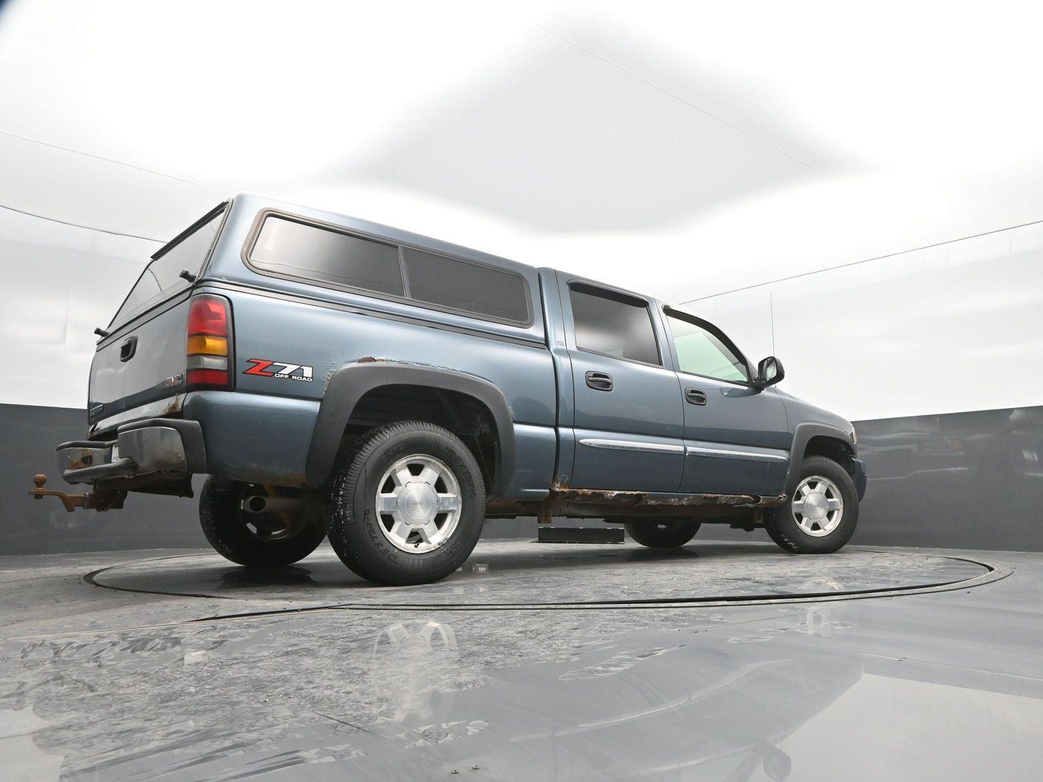 Used 2006  GMC  image 29