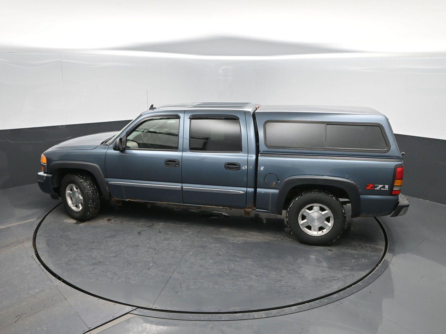 Used 2006  GMC  image 32