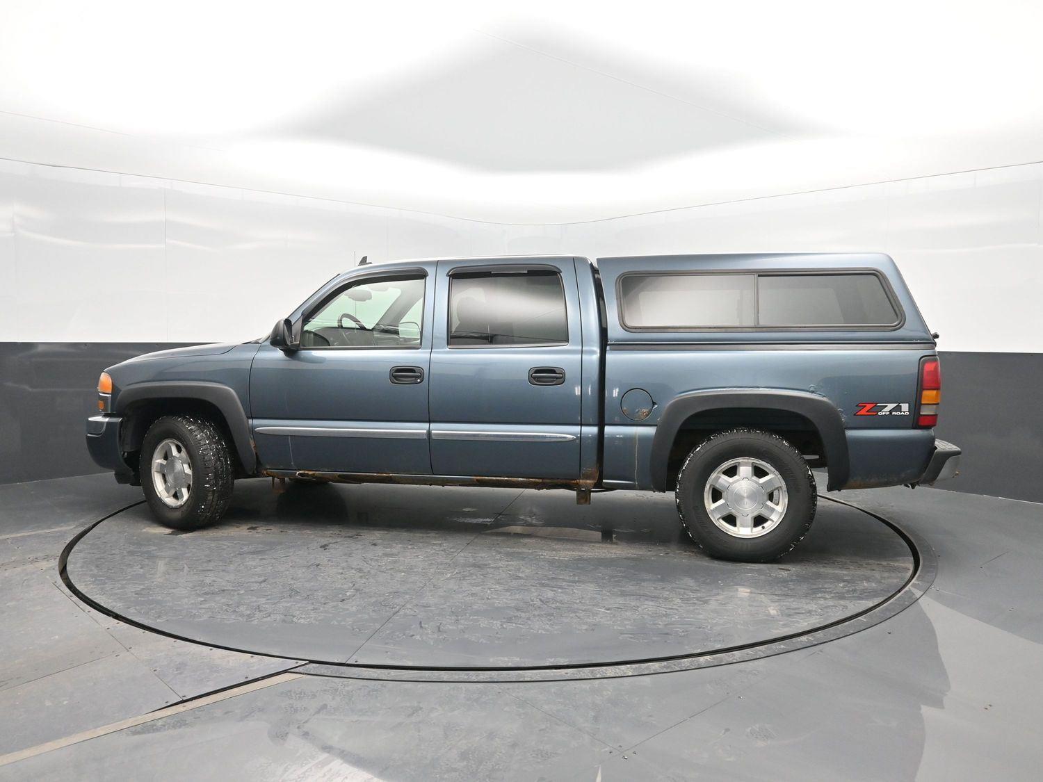Used 2006  GMC  image 35