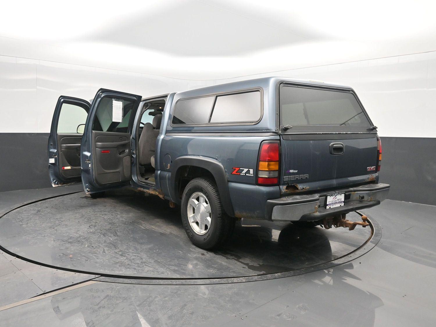 Used 2006  GMC  image 41
