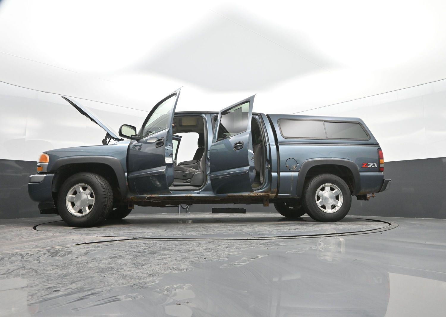 Used 2006  GMC  image 45