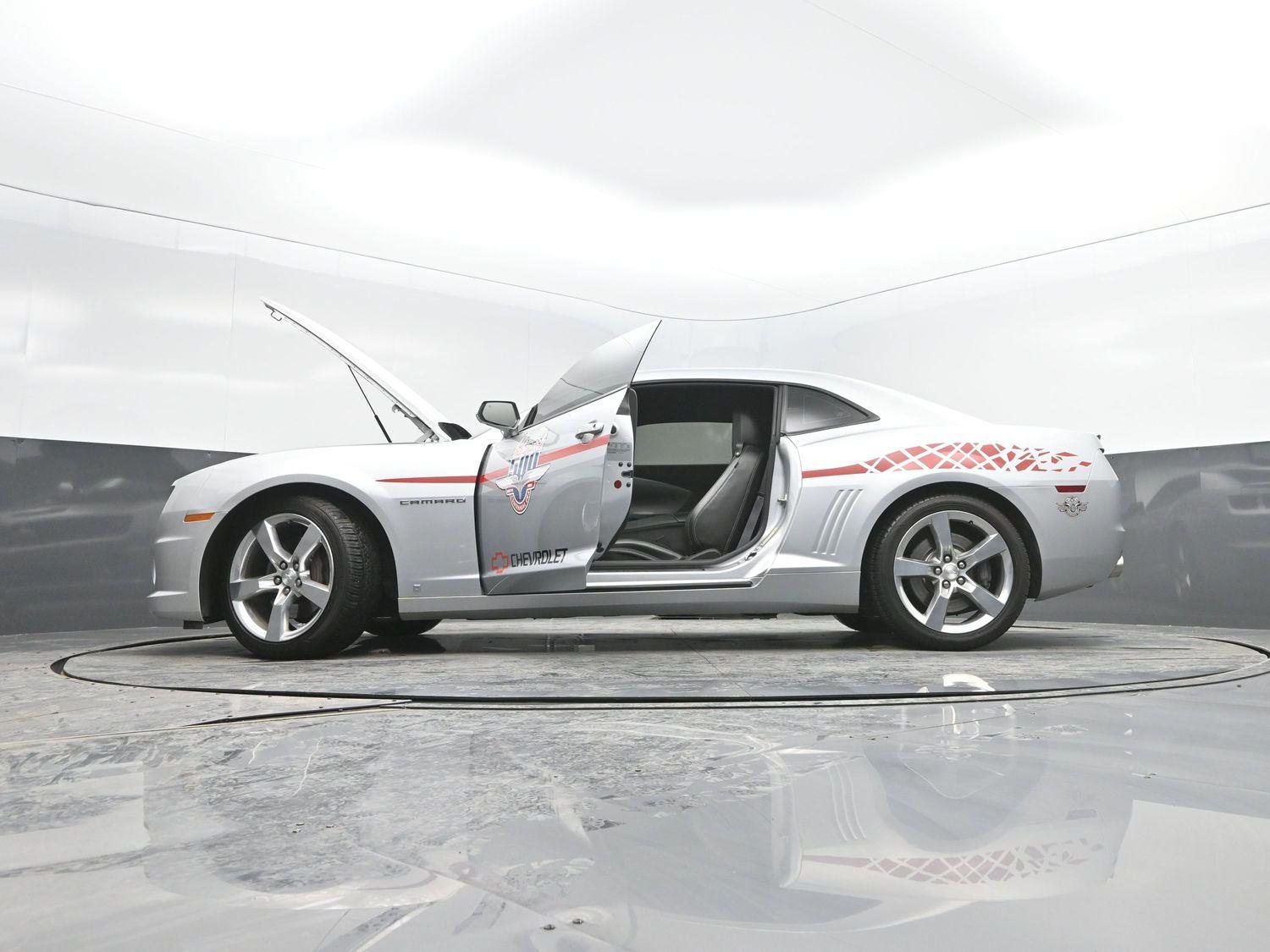 Used 2010 Silver Ice Metallic Chevrolet 2SS image 43