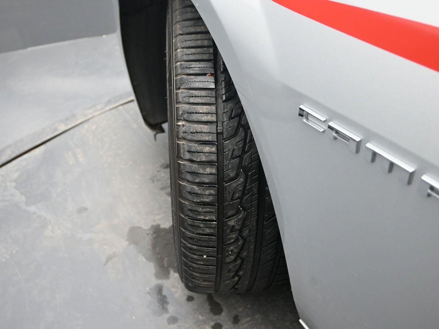 Used 2010 Silver Ice Metallic Chevrolet 2SS image 5