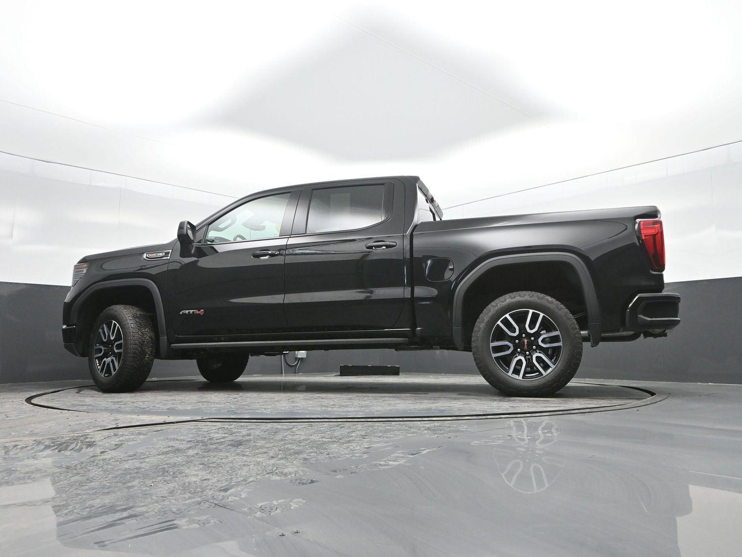 Used 2026 Onyx Black GMC AT4 image 38