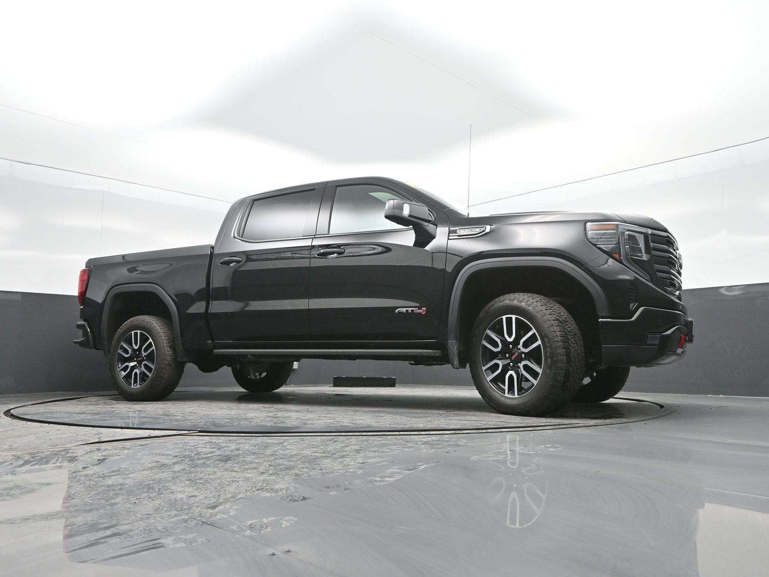 Used 2026 Onyx Black GMC AT4 image 40