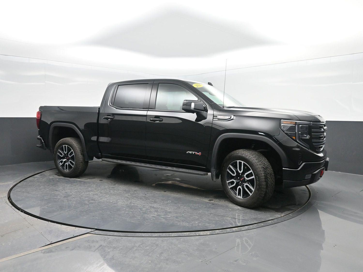 Used 2026 Onyx Black GMC AT4 image 4