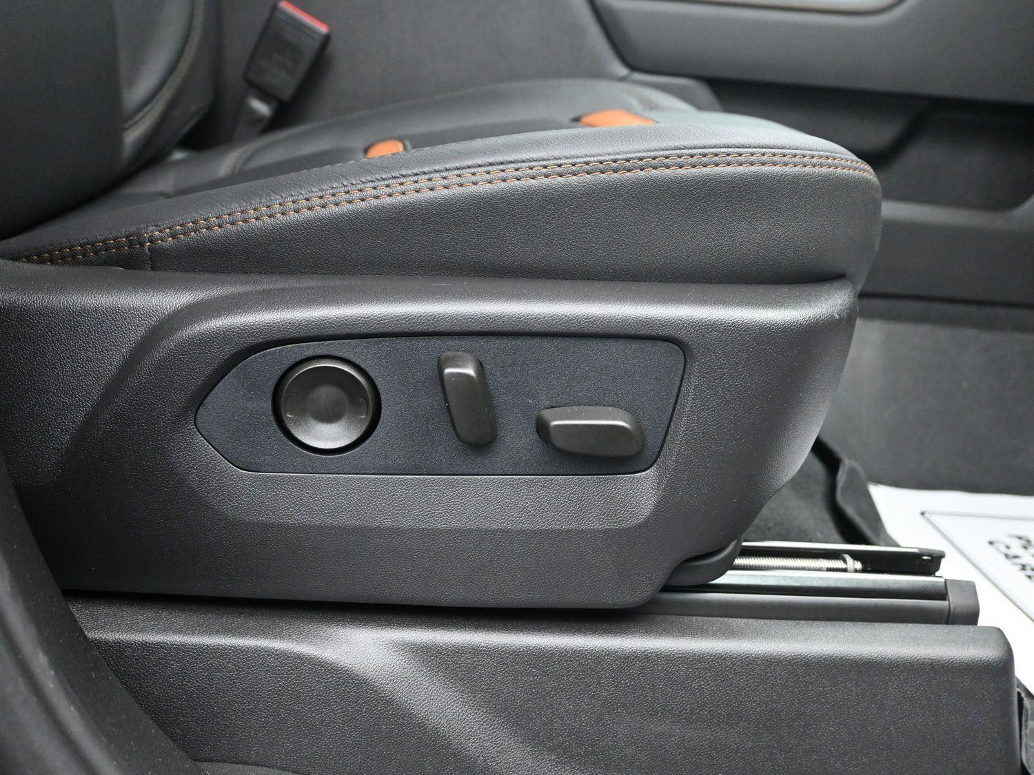 Used 2026 Onyx Black GMC AT4 image 12