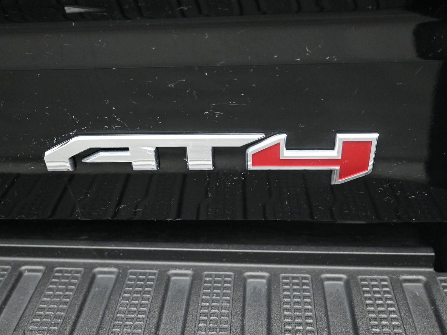 Used 2026 Onyx Black GMC AT4 image 17