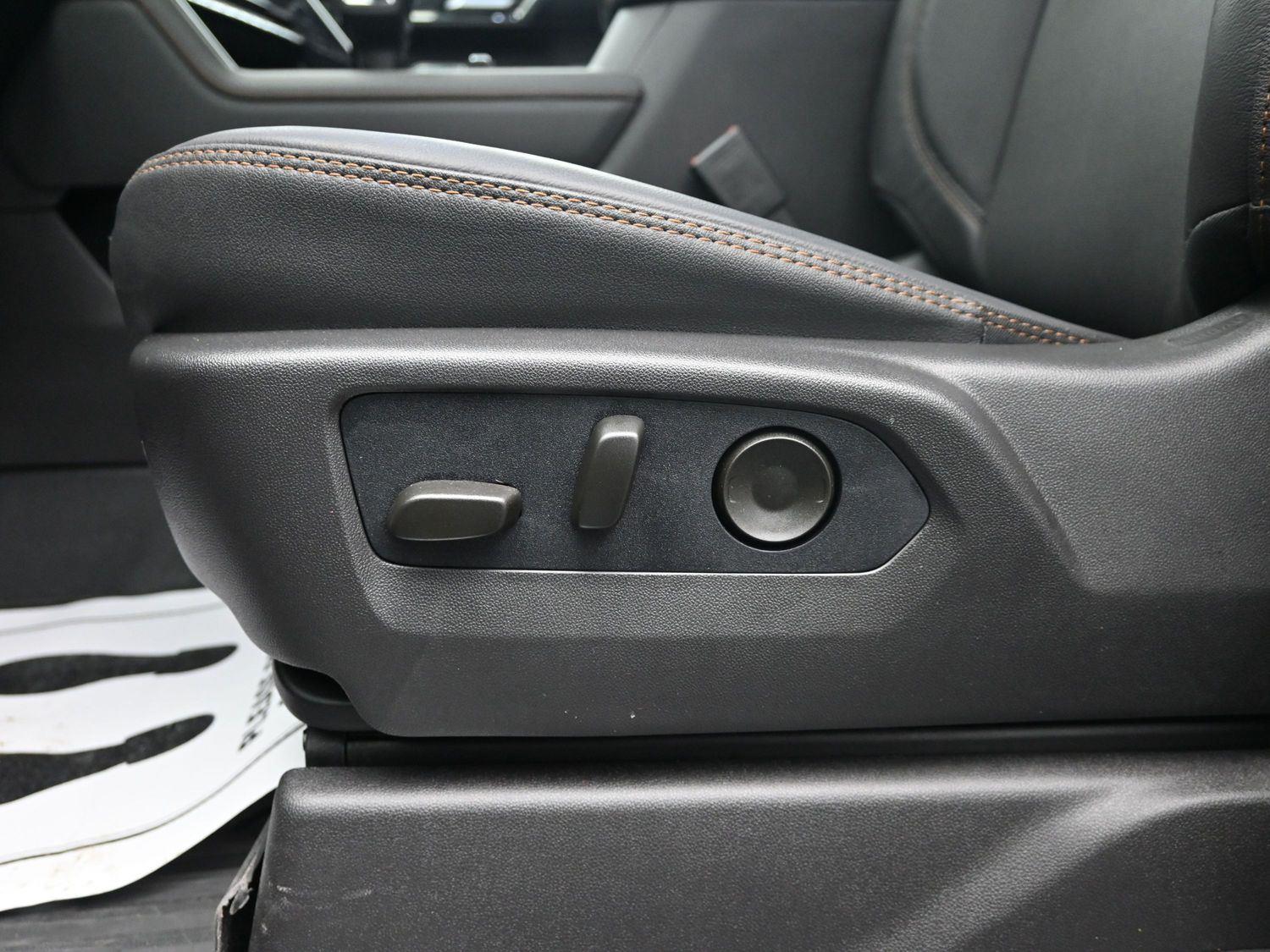 Used 2026 Onyx Black GMC AT4 image 22