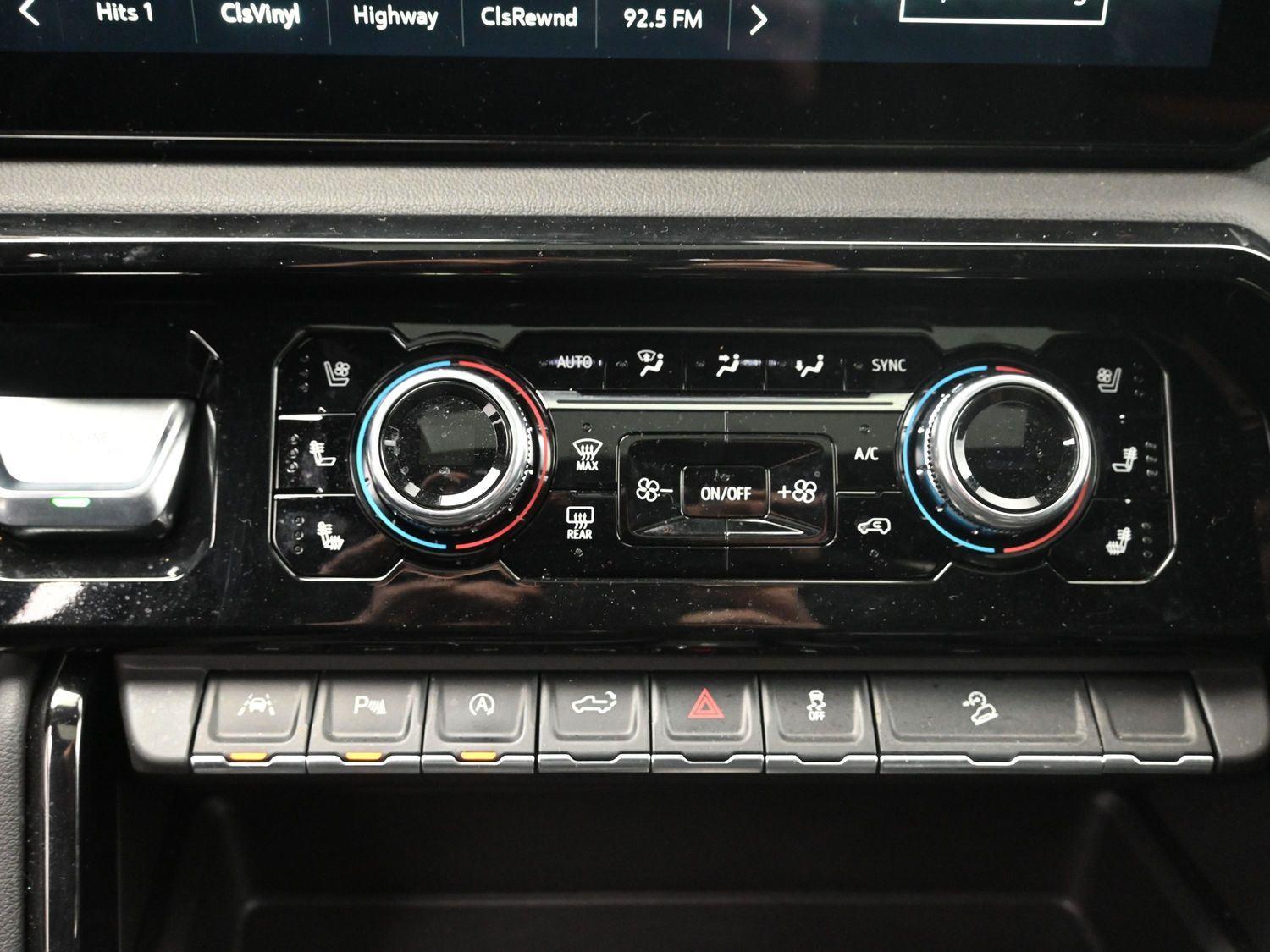 Used 2026 Onyx Black GMC AT4 image 33