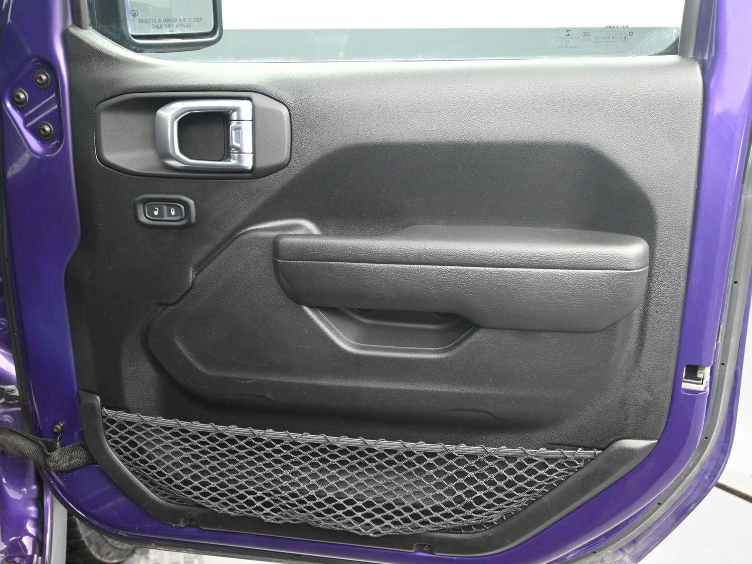 Used 2023 Limited Edition Reign Jeep Rubicon image 10