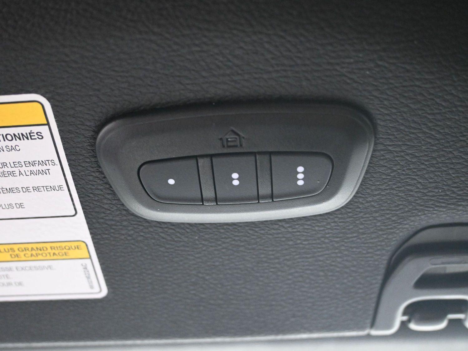 Used 2023 Limited Edition Reign Jeep Rubicon image 27