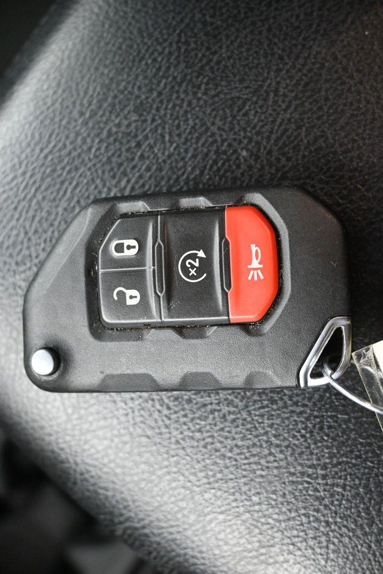 Used 2023 Limited Edition Reign Jeep Rubicon image 28