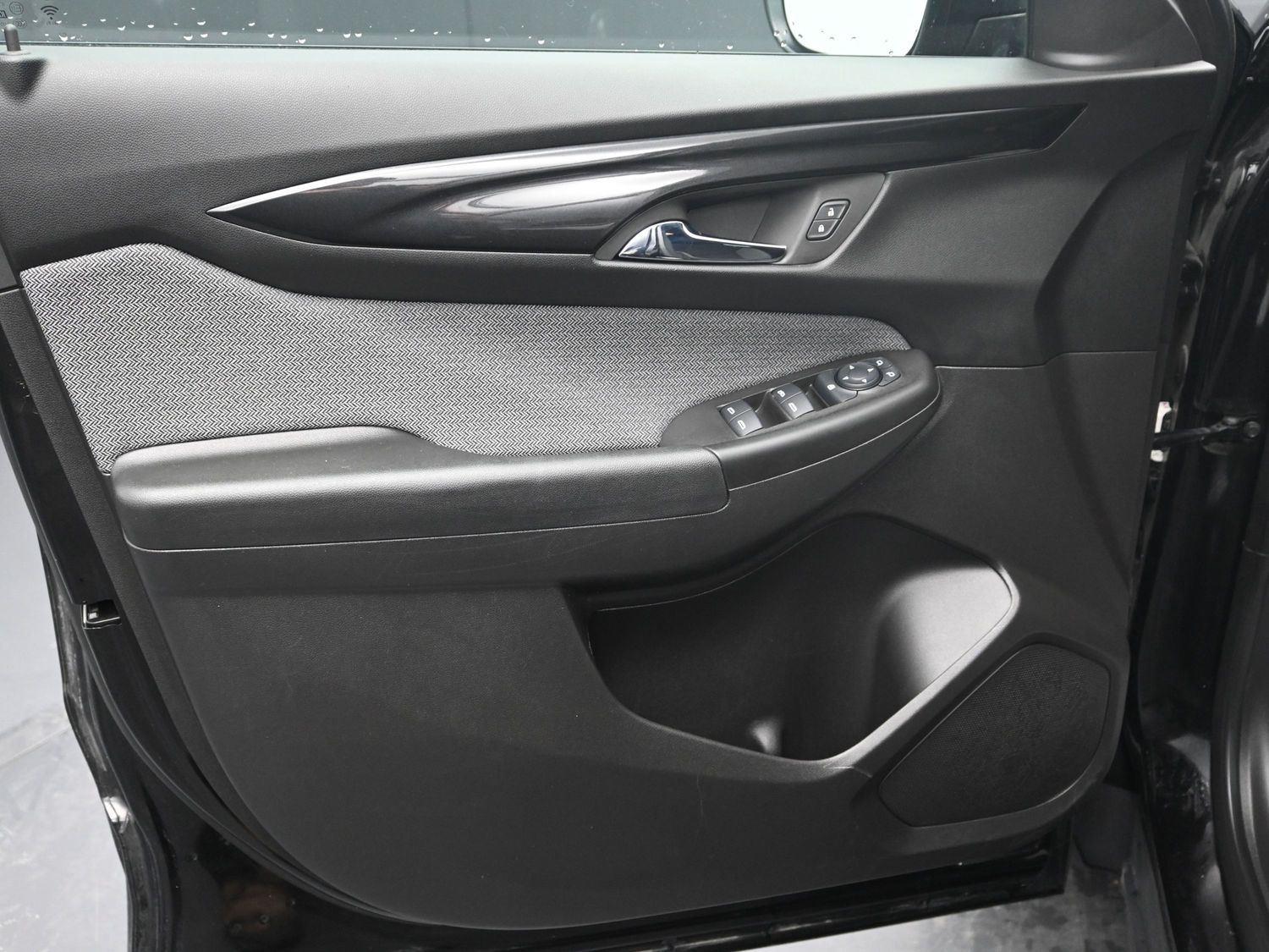 Used 2025 Mosaic Black Metallic Chevrolet LT image 16