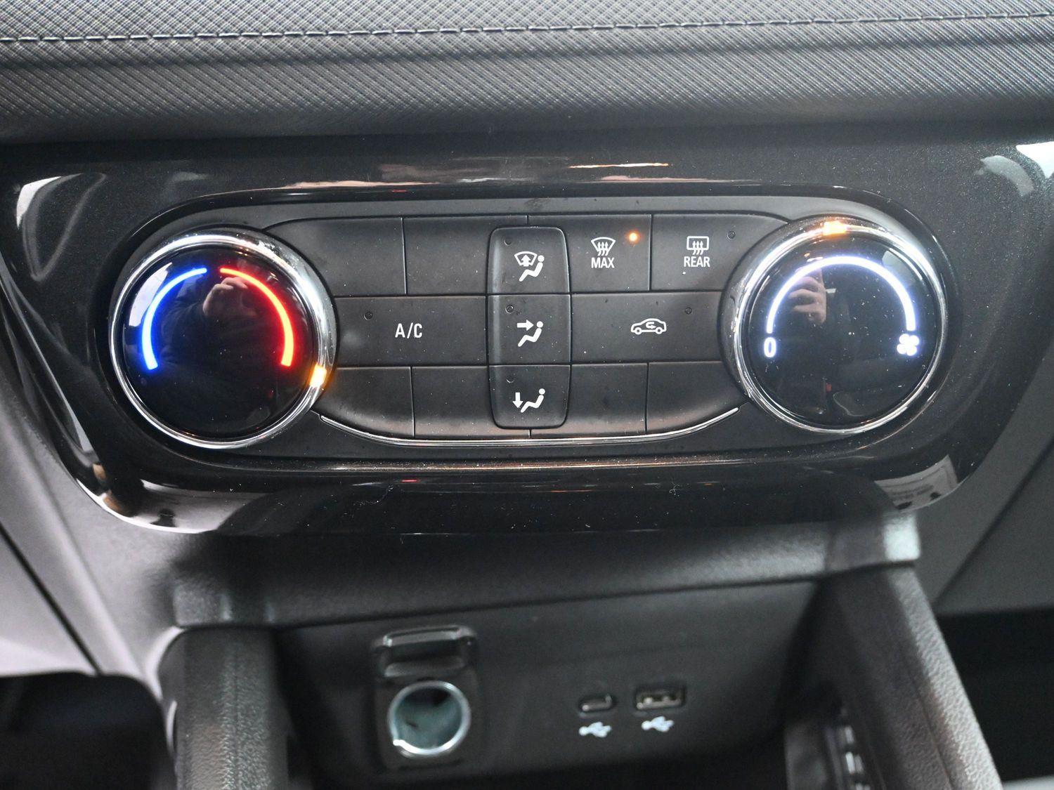 Used 2025 Mosaic Black Metallic Chevrolet LT image 25