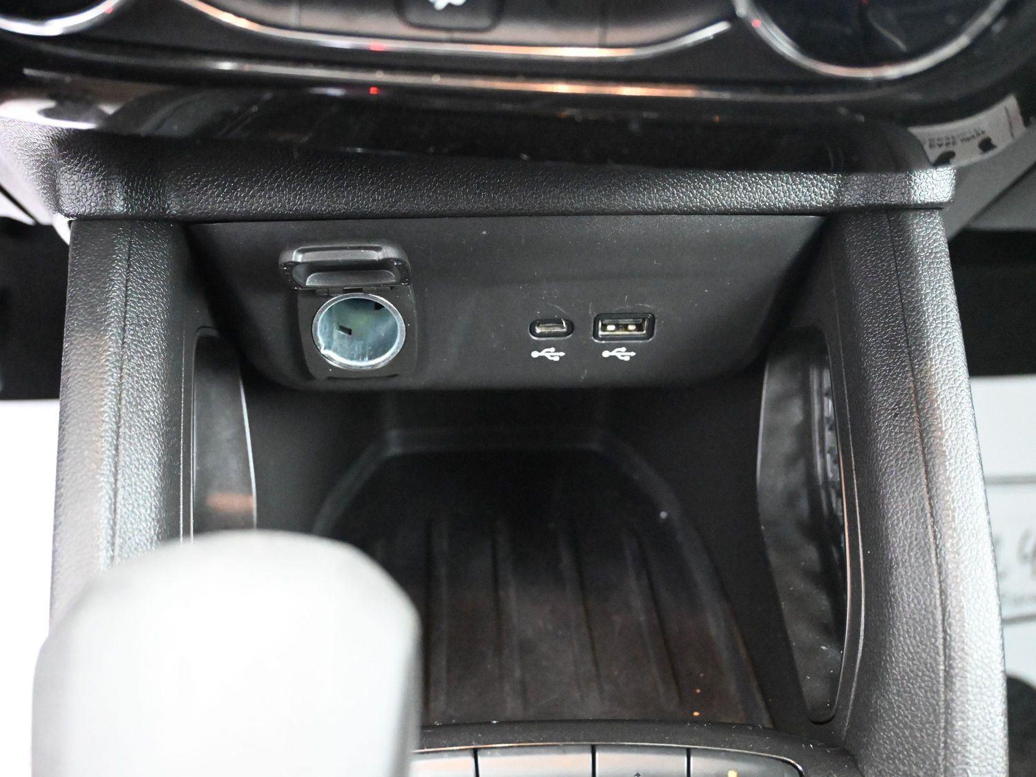 Used 2025 Mosaic Black Metallic Chevrolet LT image 26