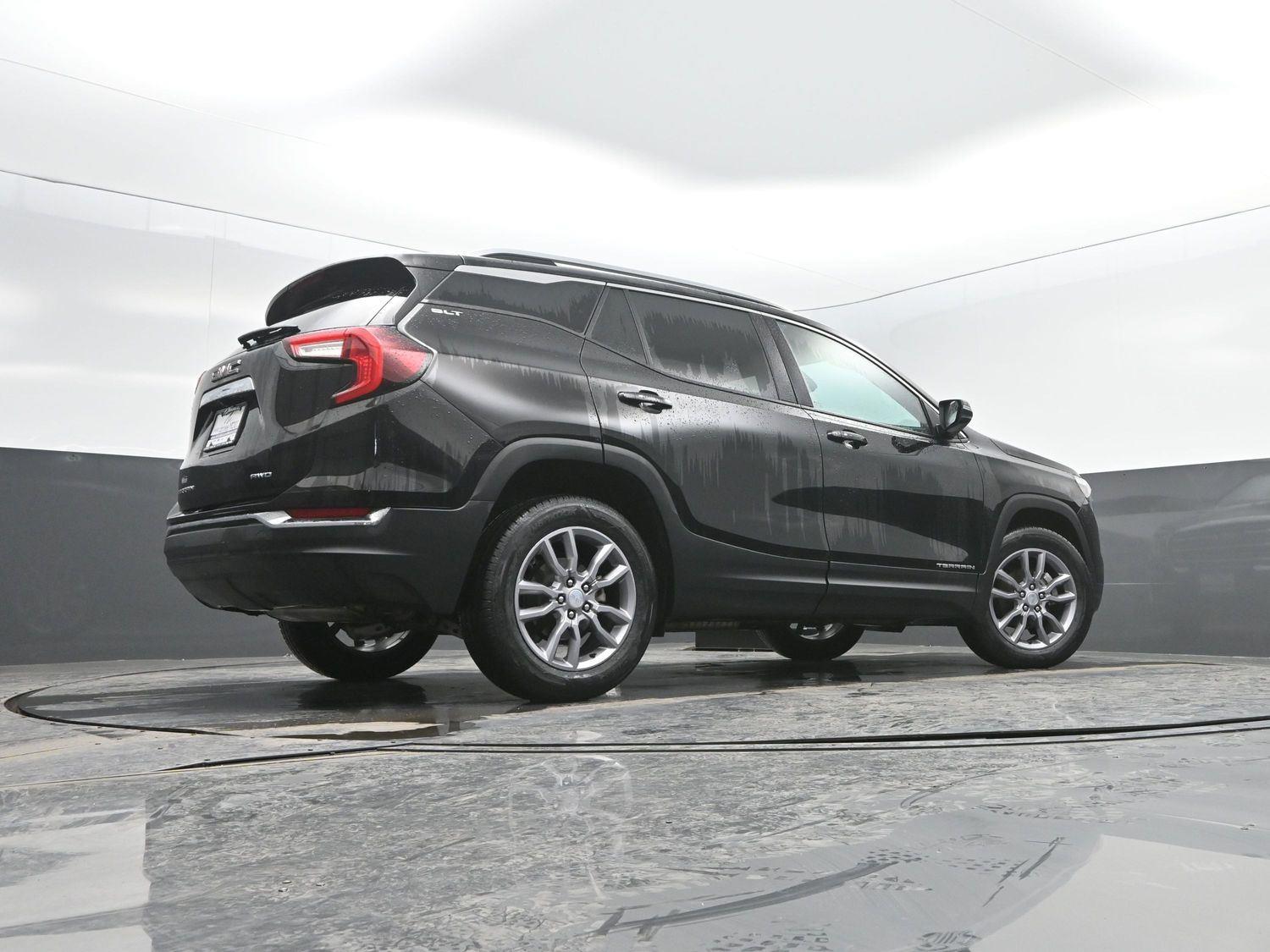 Used 2024 Ebony Twilight Metallic GMC SLT image 36