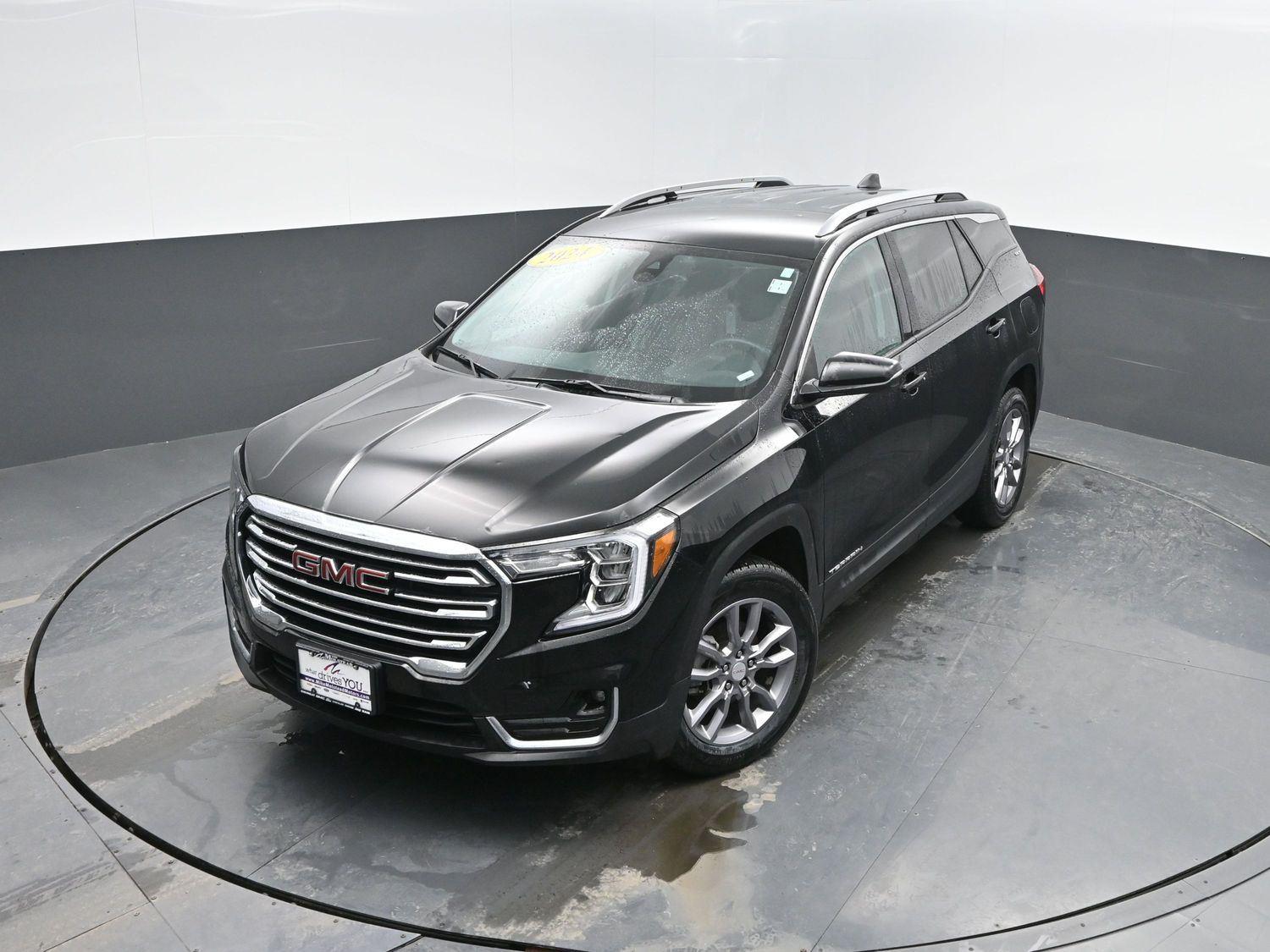 Used 2024 Ebony Twilight Metallic GMC SLT image 38