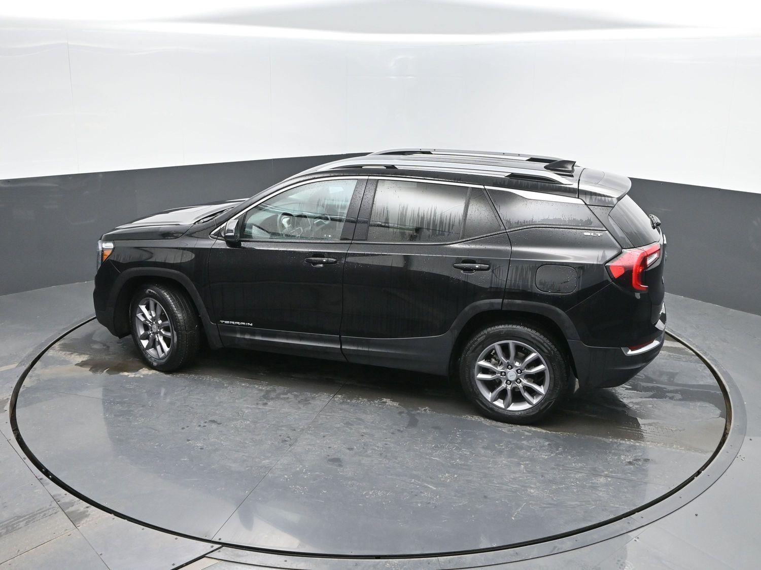 Used 2024 Ebony Twilight Metallic GMC SLT image 39