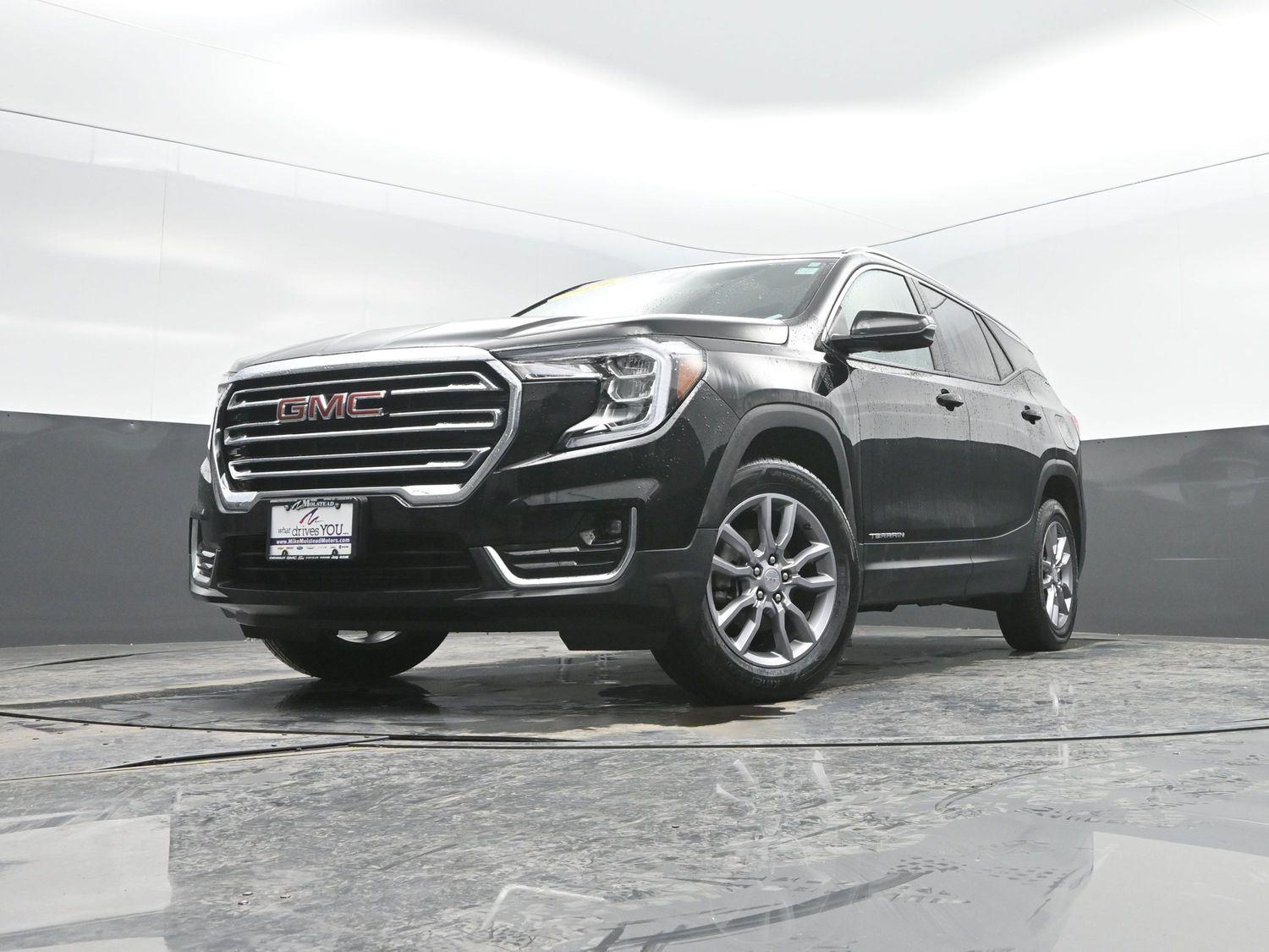 Used 2024 Ebony Twilight Metallic GMC SLT image 46