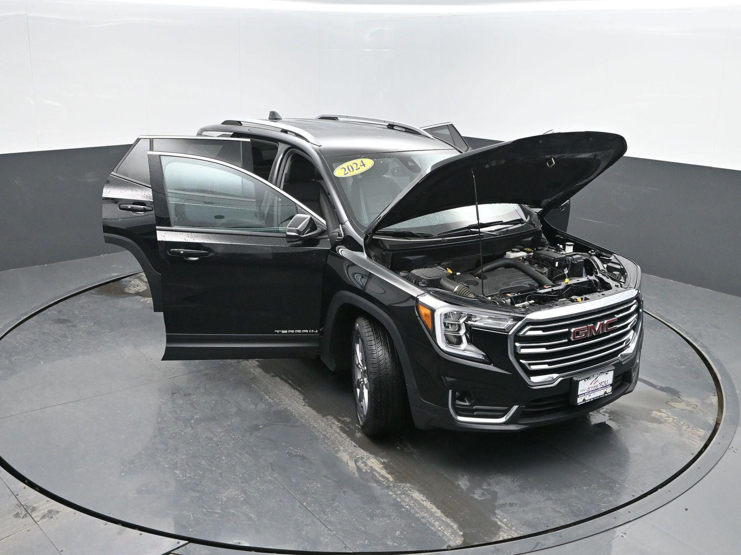 Used 2024 Ebony Twilight Metallic GMC SLT image 47