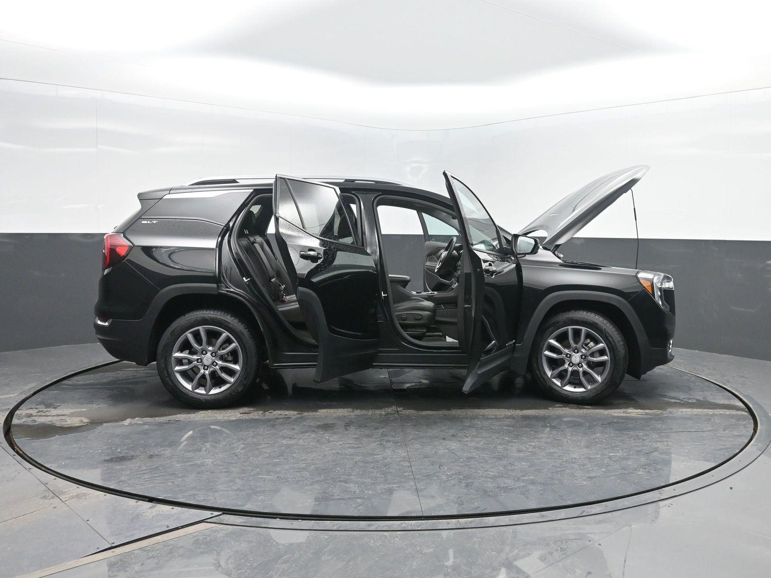 Used 2024 Ebony Twilight Metallic GMC SLT image 49