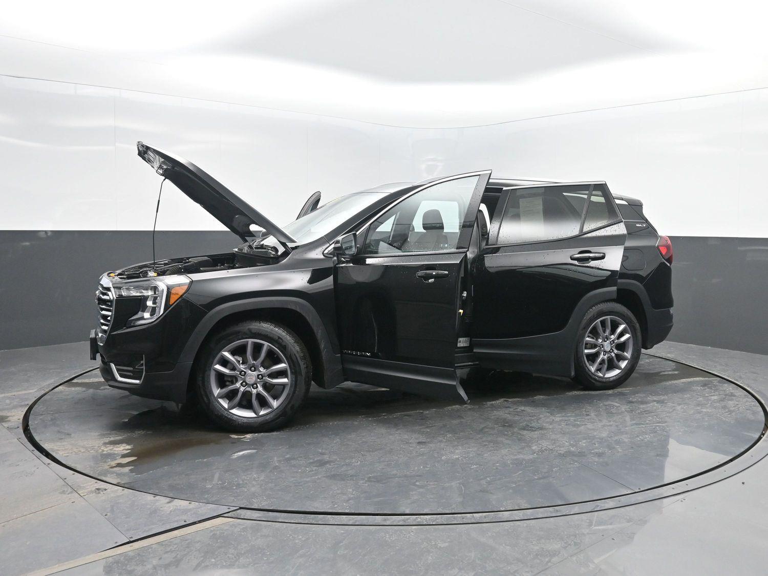 Used 2024 Ebony Twilight Metallic GMC SLT image 50