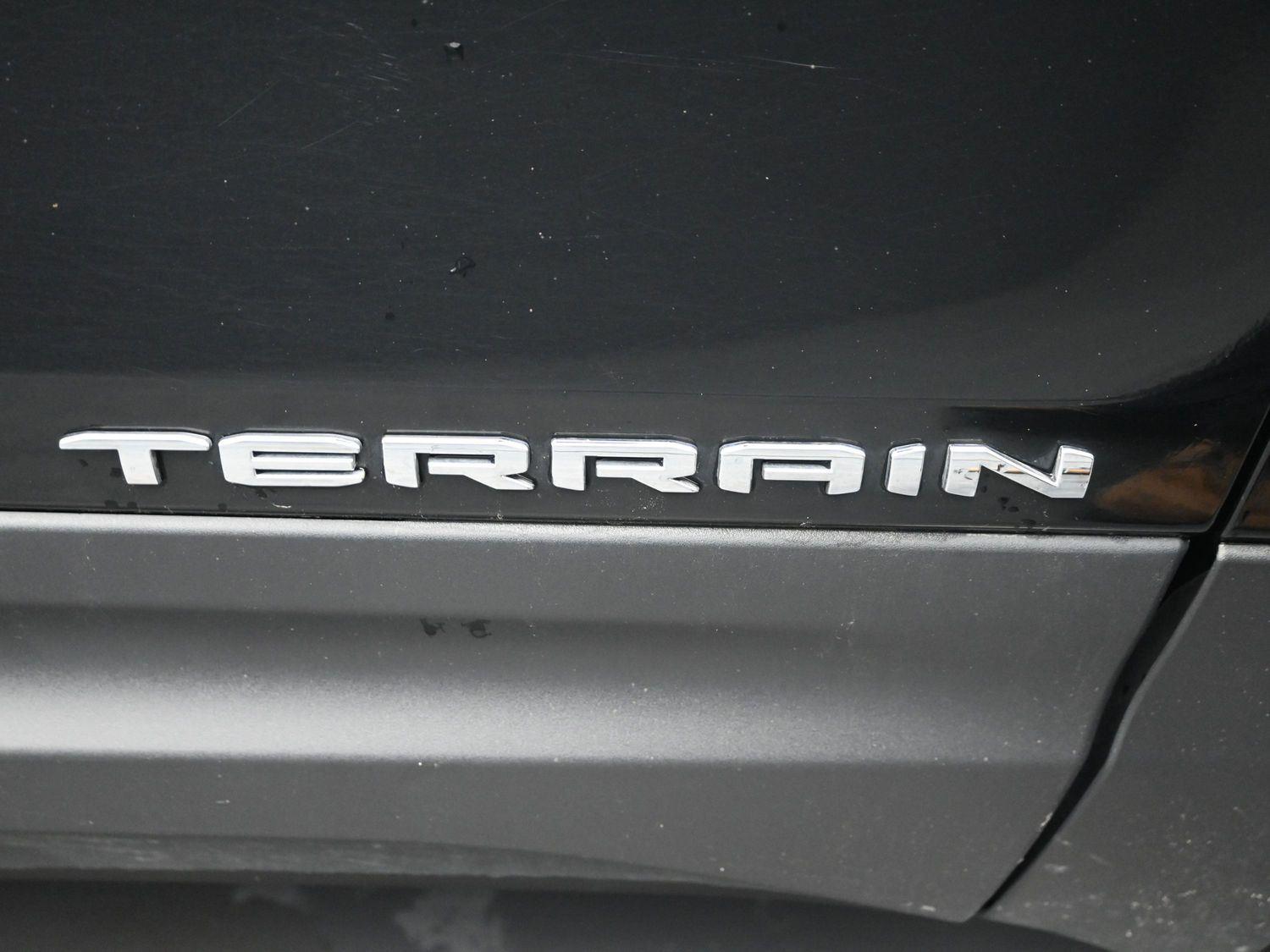 Used 2024 Ebony Twilight Metallic GMC SLT image 6