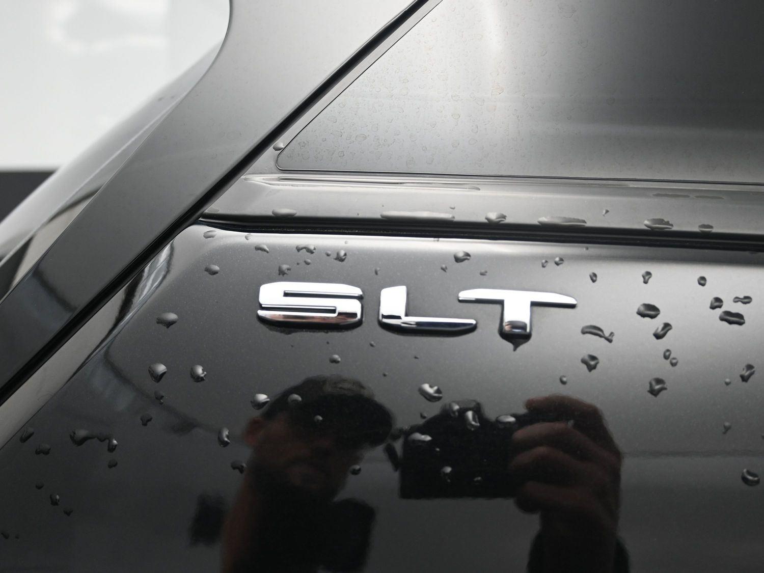 Used 2024 Ebony Twilight Metallic GMC SLT image 14