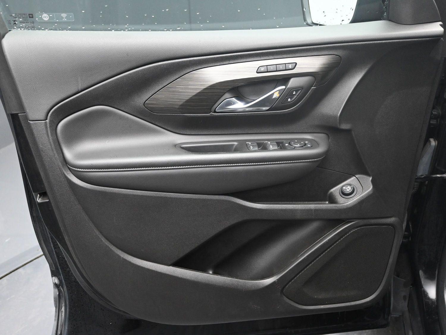 Used 2024 Ebony Twilight Metallic GMC SLT image 19