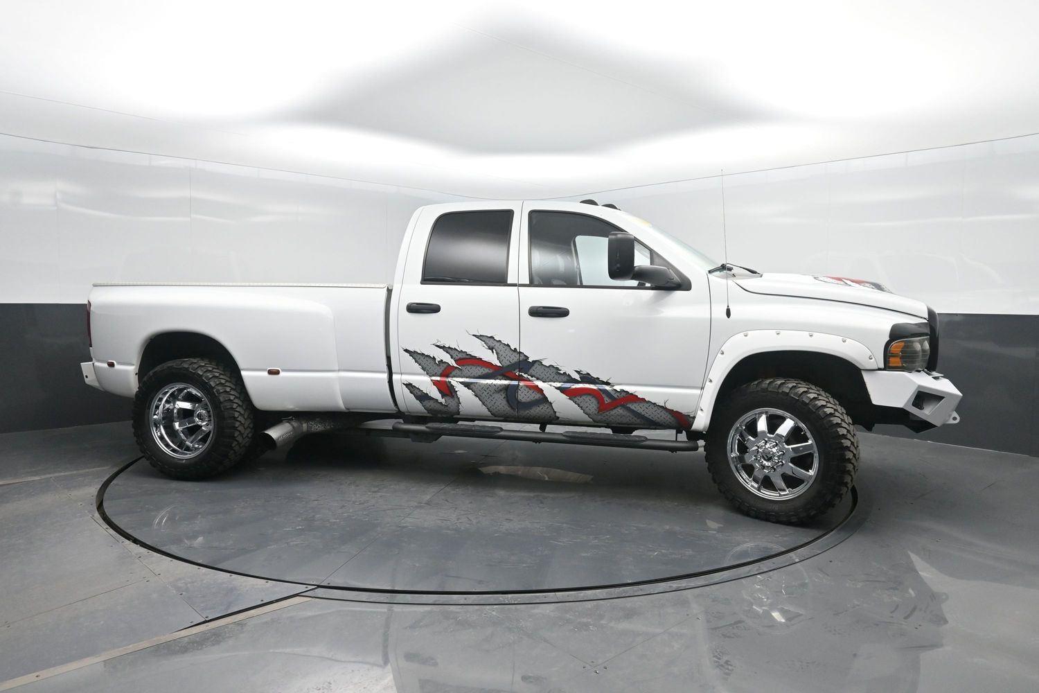 Used 2003  DODGE  image 3