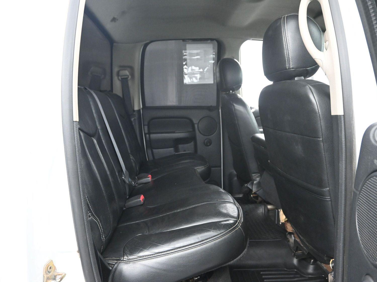 Used 2003  DODGE  image 9