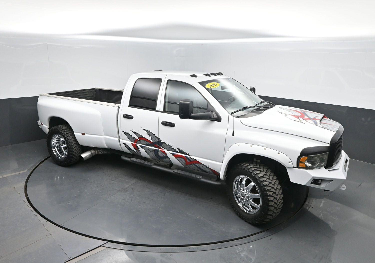Used 2003  DODGE  image 30