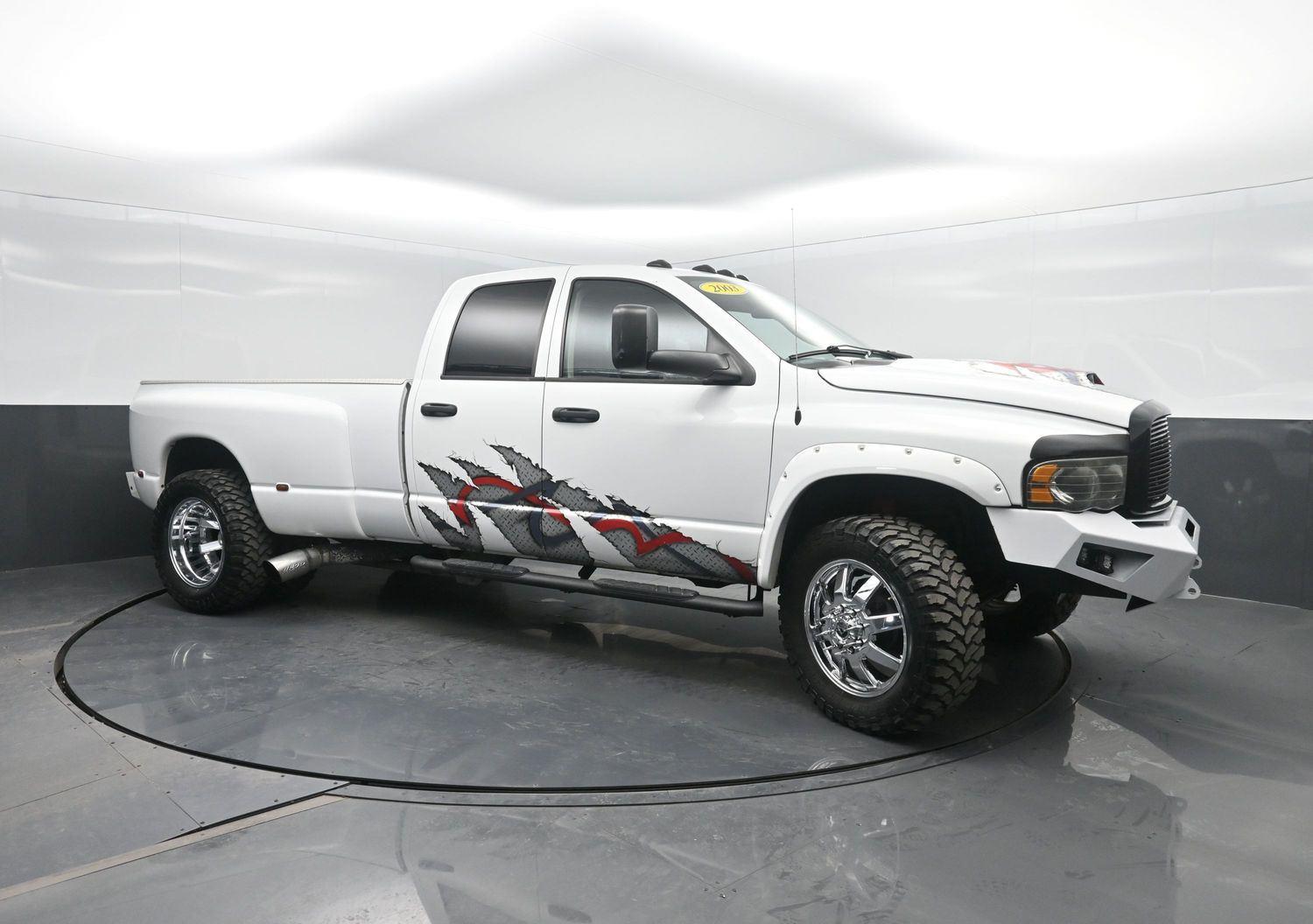 Used 2003  DODGE  image 33