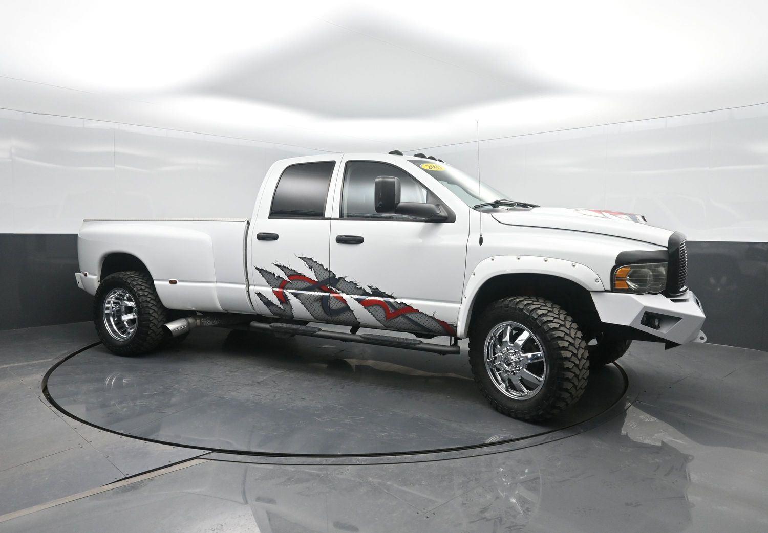 Used 2003  DODGE  image 34