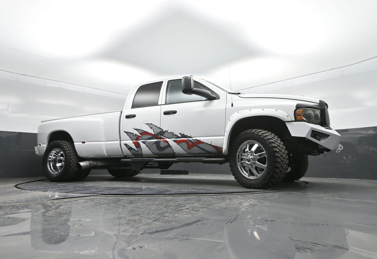 Used 2003  DODGE  image 37
