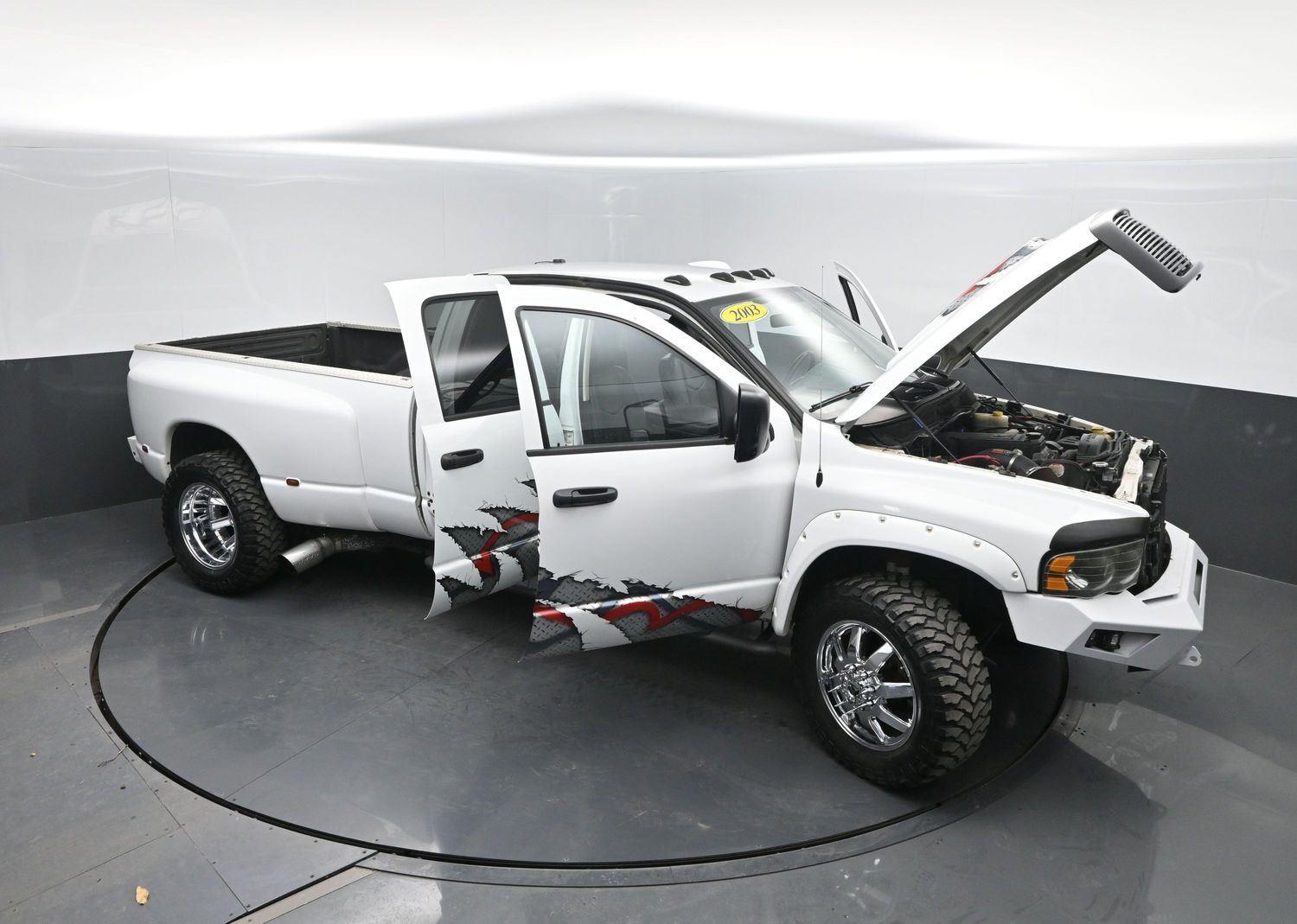 Used 2003  DODGE  image 38