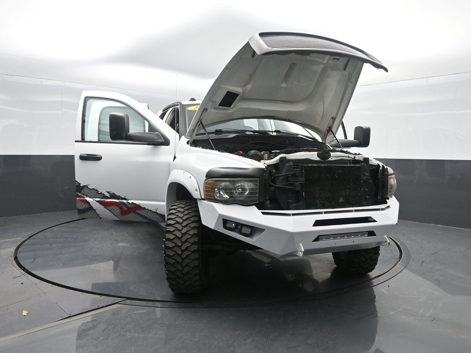 Used 2003  DODGE  image 41