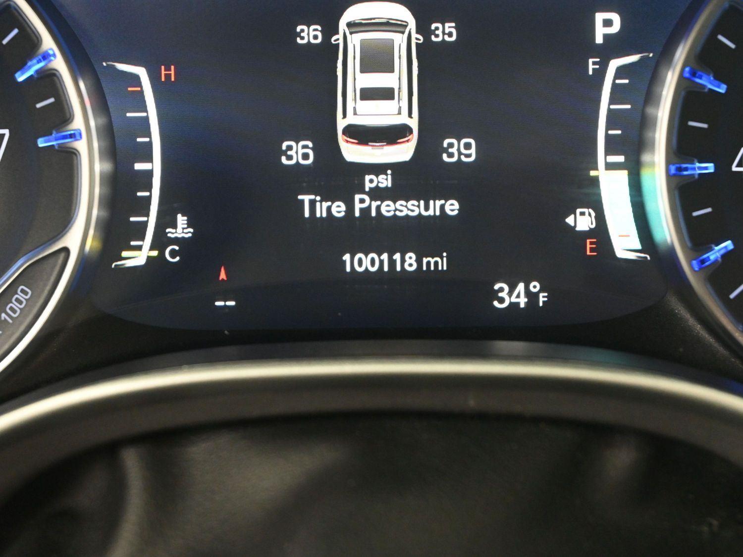 Used 2022 Granite Crystal Metallic Clearcoat Chrysler Touring L image 26