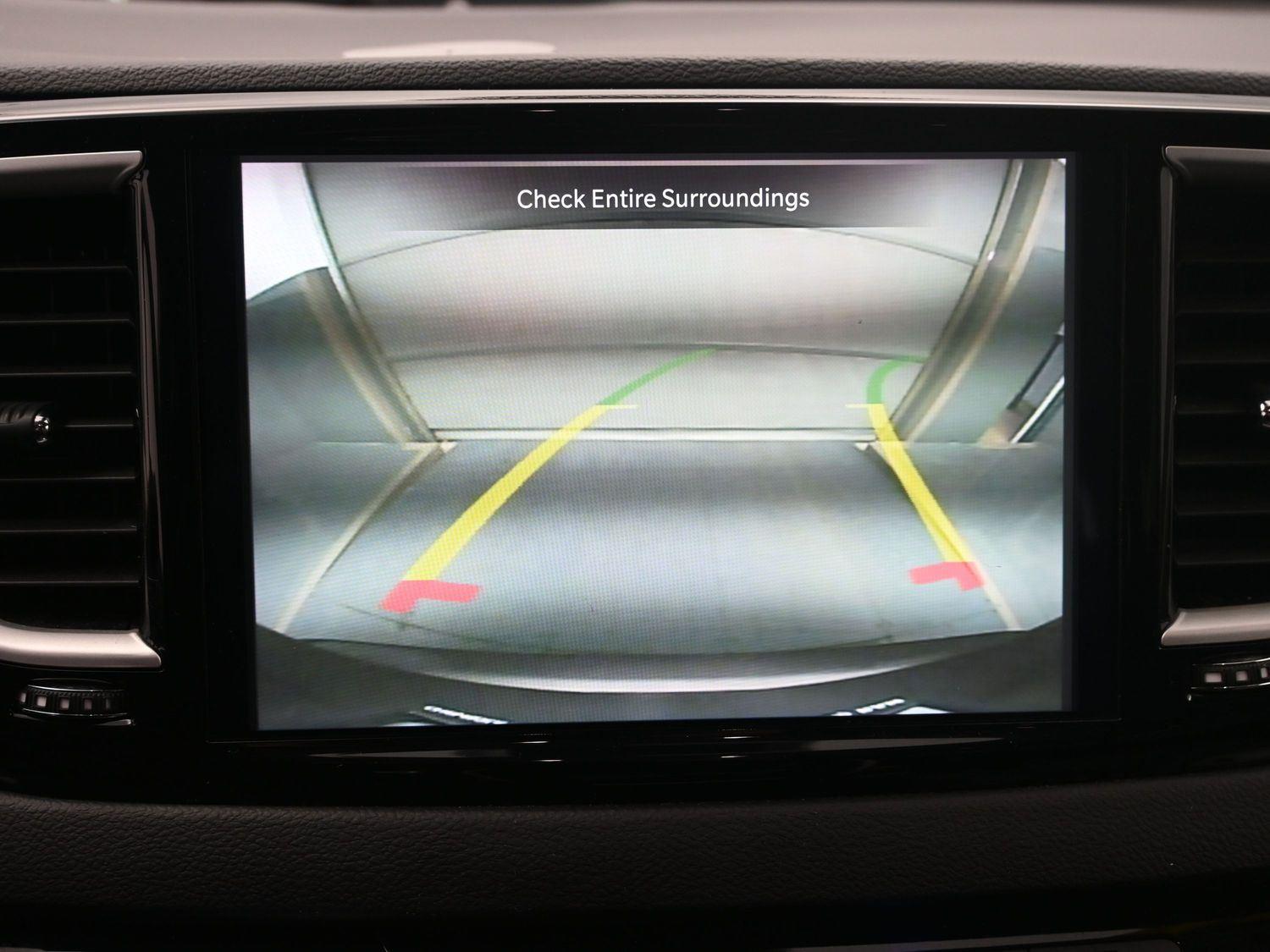 Used 2022 Granite Crystal Metallic Clearcoat Chrysler Touring L image 28