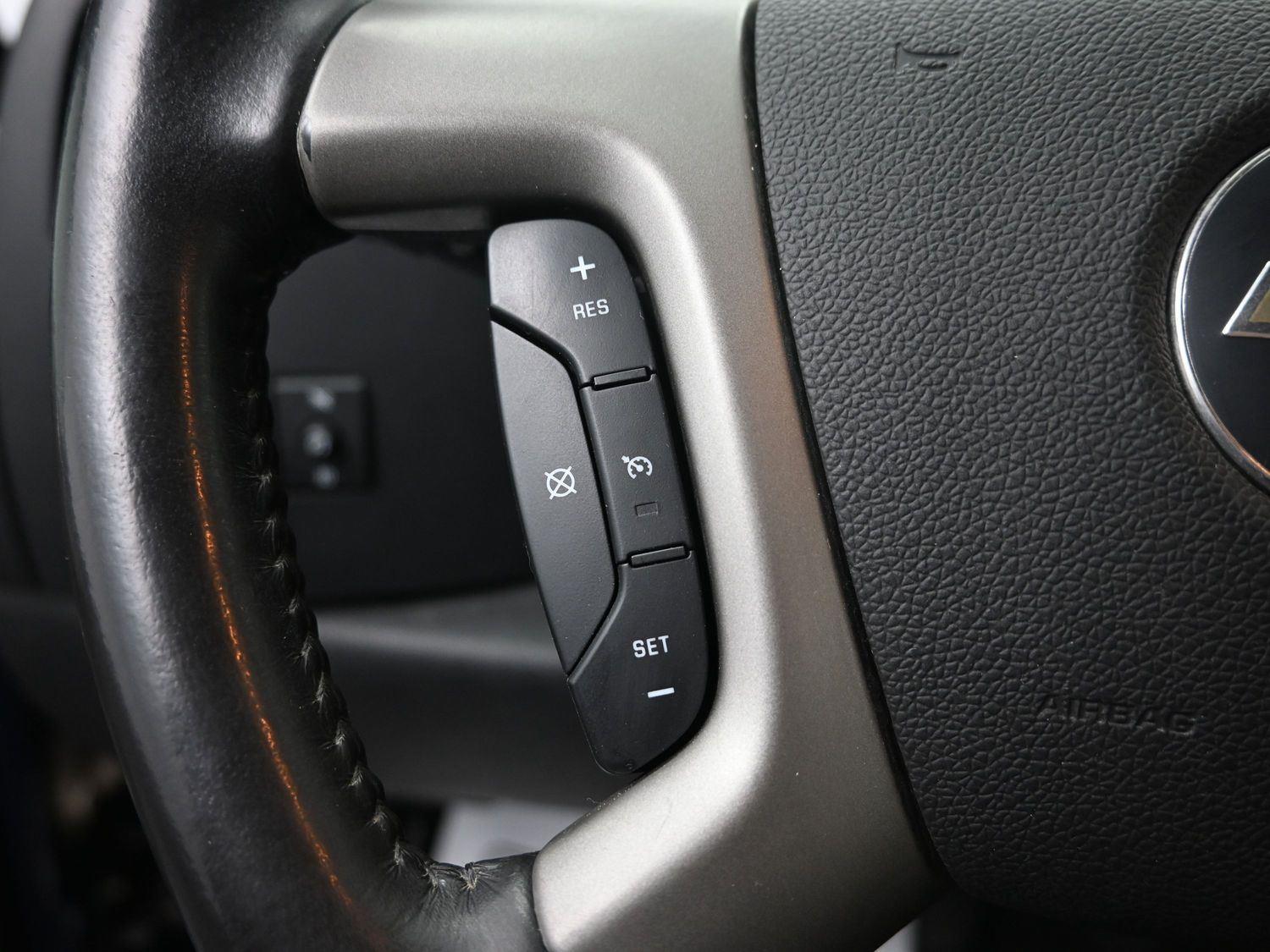 Used 2007 Dark Blue Metallic Chevrolet LT w/1LT image 21