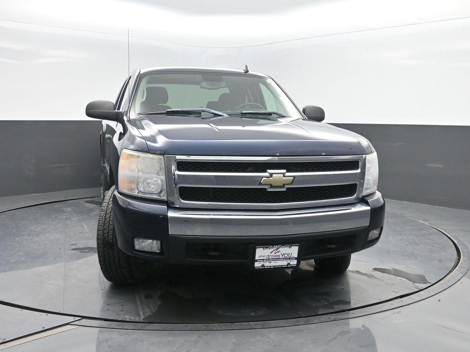 Used 2007 Dark Blue Metallic Chevrolet LT w/1LT image 35