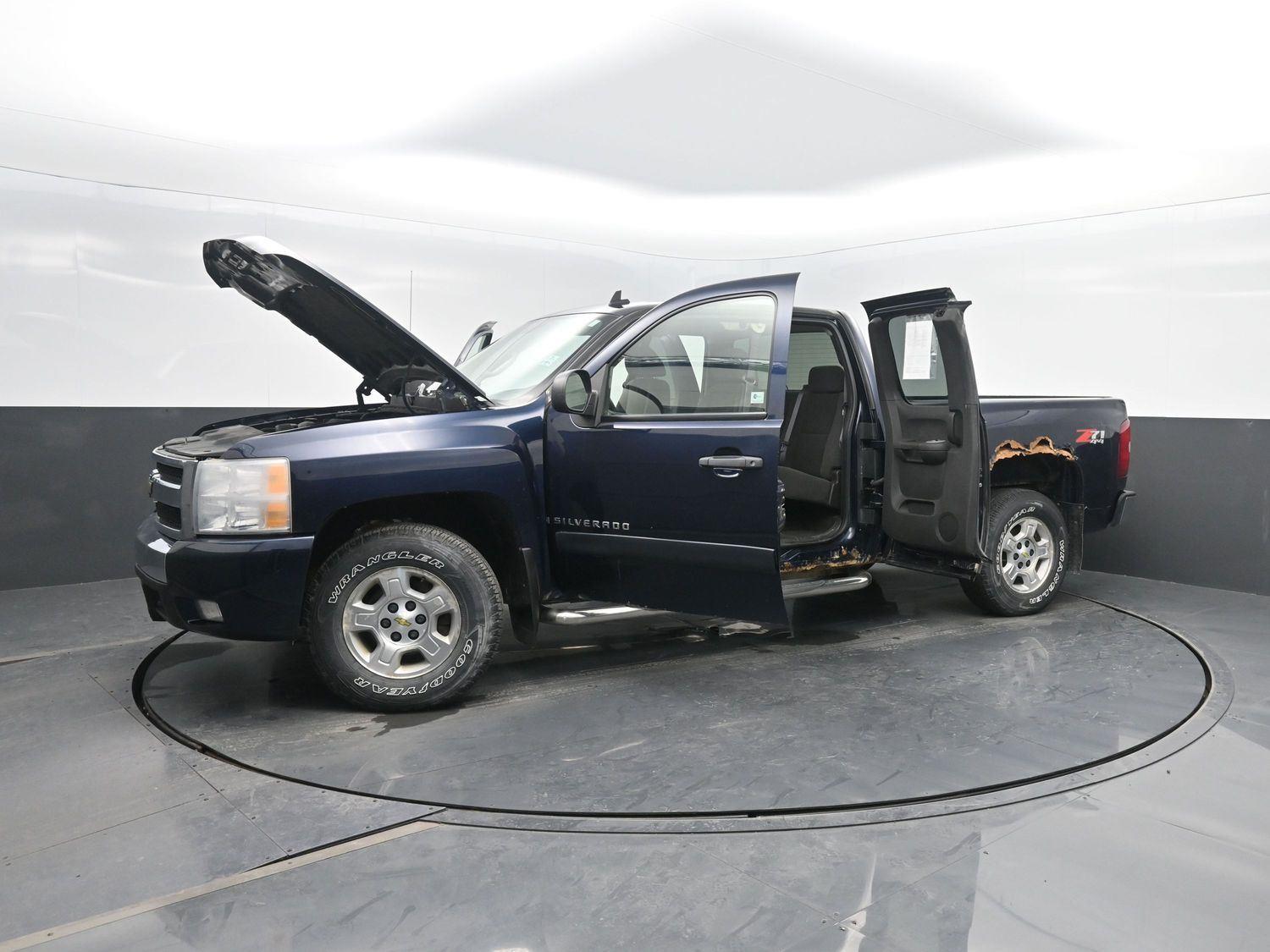 Used 2007 Dark Blue Metallic Chevrolet LT w/1LT image 41